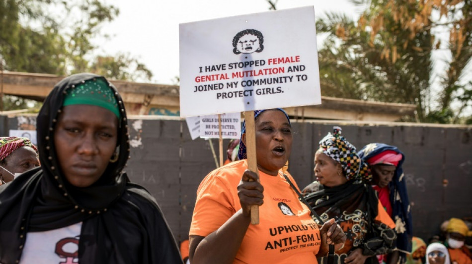 El Parlamento de Gambia tumb&oacute; una ley para levantar la prohibici&oacute;n de la mutilaci&oacute;n genital femenina