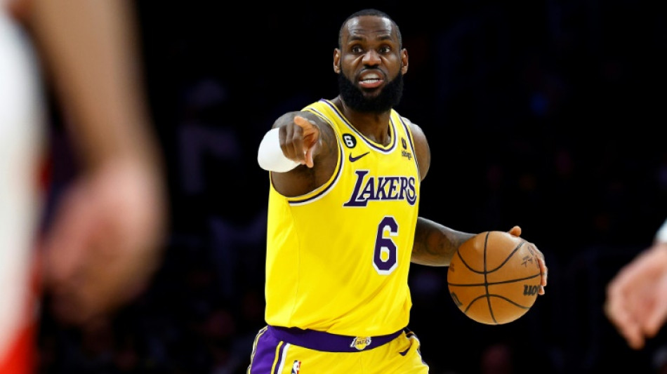 NBA: James irradie encore dans la d&eacute;faite, Jokic sauve Denver
