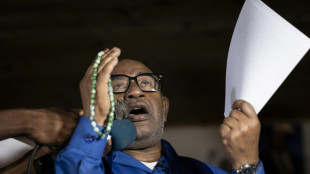 Aux Comores, l'agresseur du pr&eacute;sident Azali d&eacute;c&egrave;de pendant sa d&eacute;tention