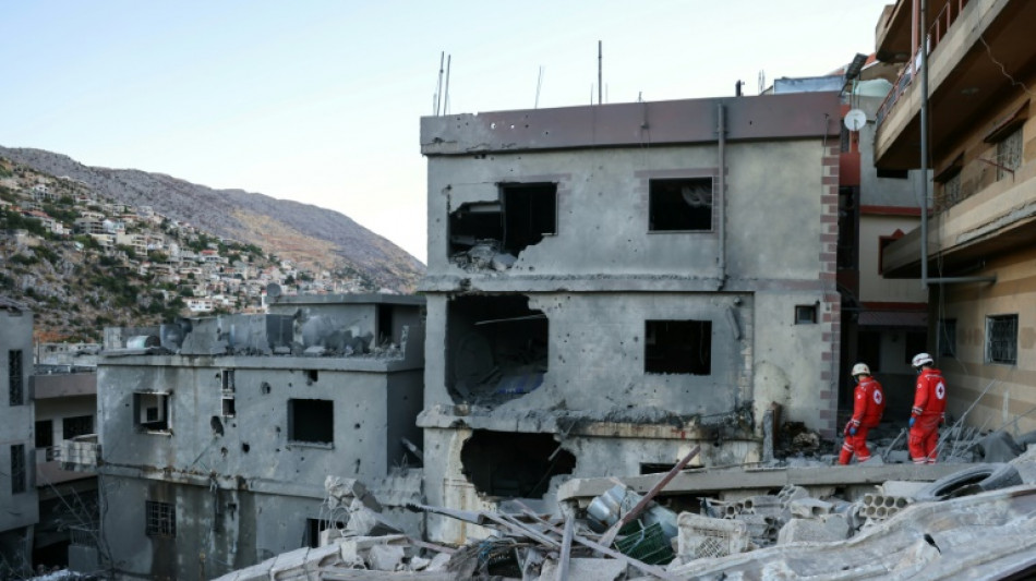 Israel bombardea el cuartel general de Hezbol&aacute; en Beirut