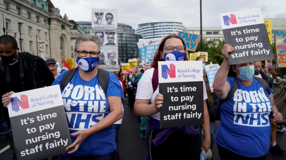 Las enfermeras brit&aacute;nicas convocan una huelga sin precedentes en diciembre