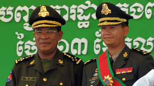 Kambodschas Regierungschef gibt R&uuml;cktritt bekannt und macht Sohn zum Nachfolger