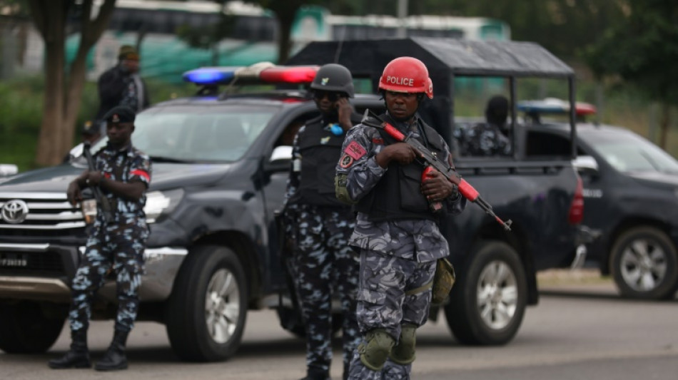 Una veintena de muertos por la explosi&oacute;n de una bomba en un sal&oacute;n de t&eacute; en Nigeria