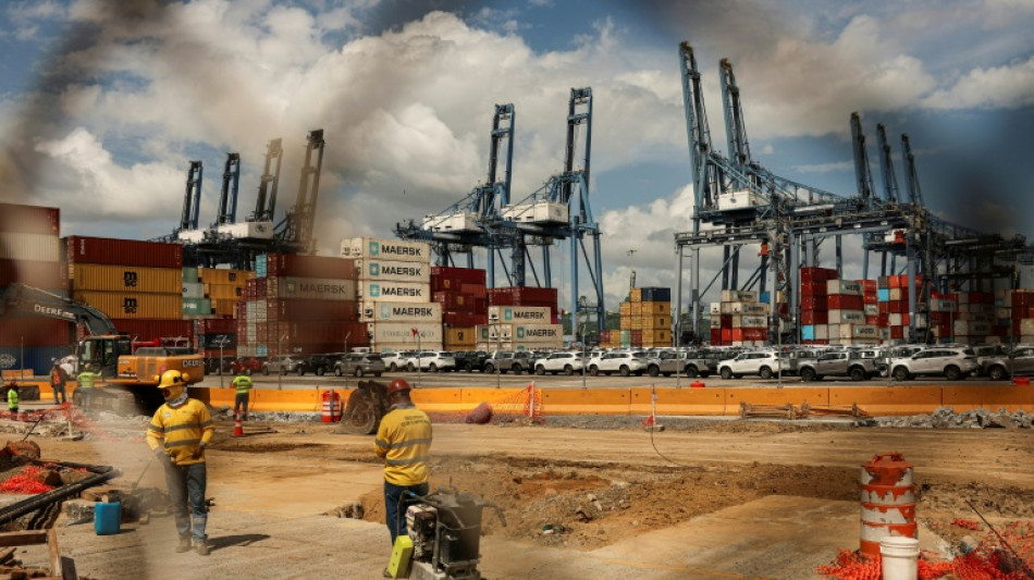 La naviera china Cosco suspende sus operaciones en un puerto del canal de Panam&aacute;