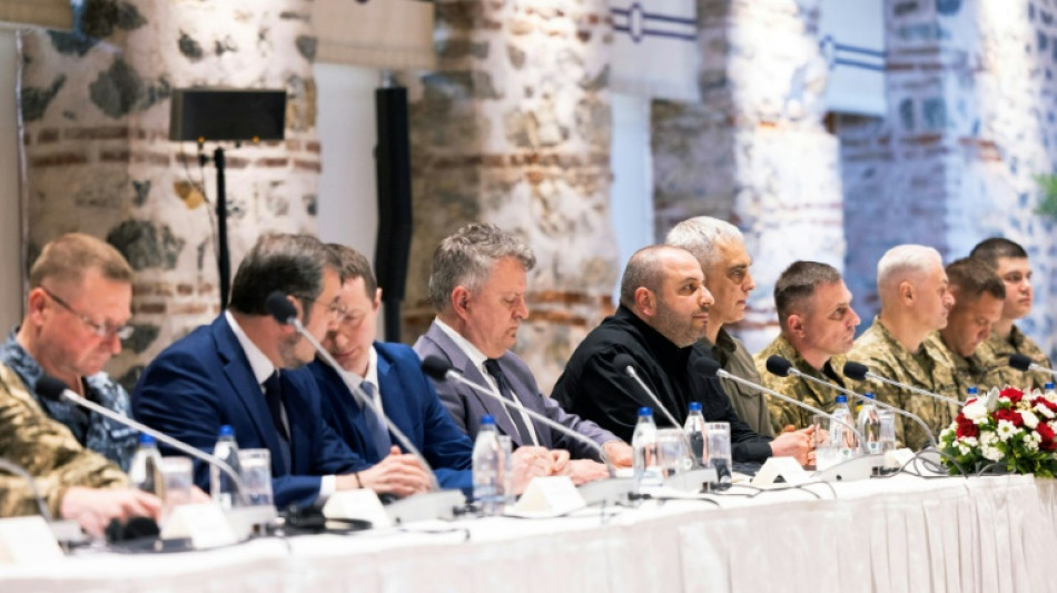 Ukraine et Russie s'accordent sur un échange de prisonniers, pas sur une trêve