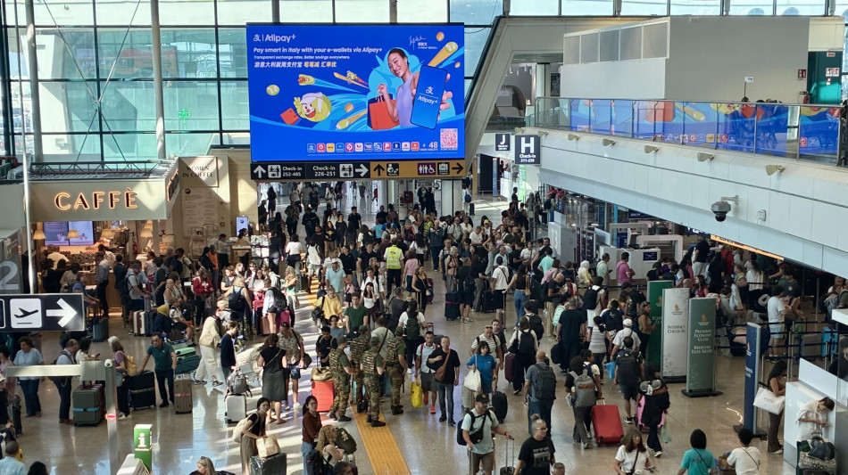 Estate record a Fiumicino, 15milioni passeggeri e oltre 1.100 voli in un giorno