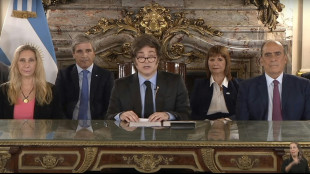 Argentina recibirá fondos del FMI y elimina el control de cambios