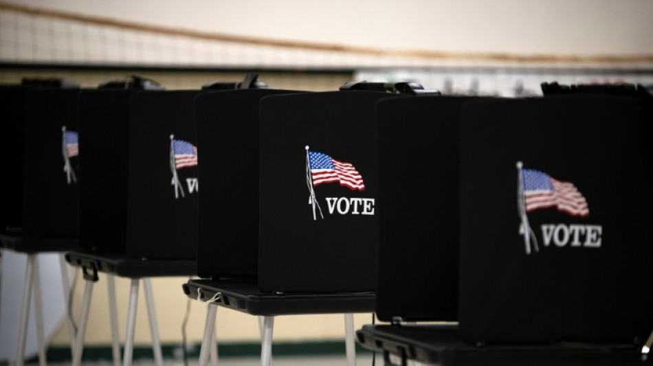 Erste Ergebnisse bei richtungsweisenden Kongresswahlen in den USA