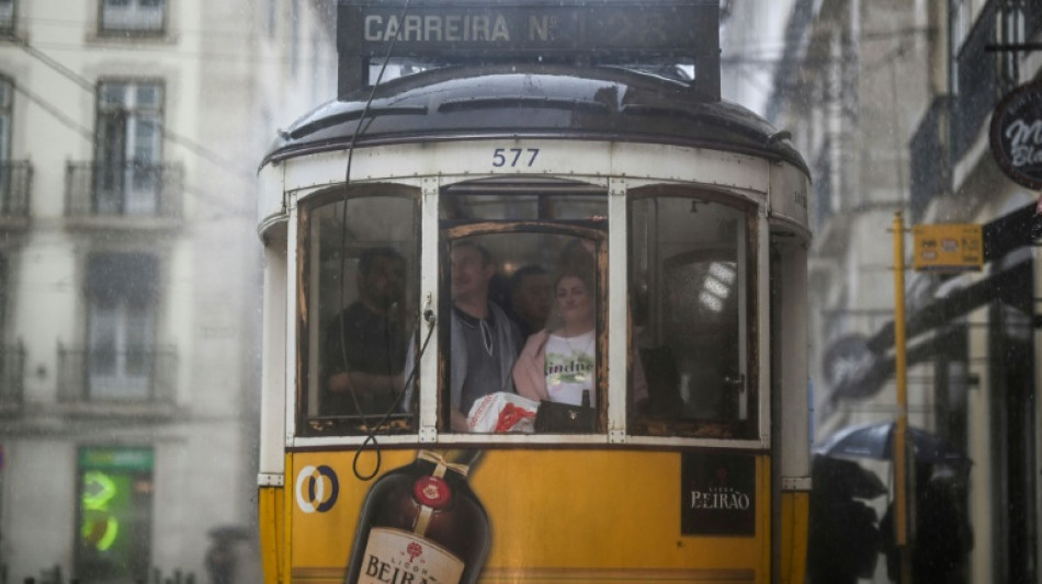 La tormenta Kristin deja al menos dos muertos y numerosos da&ntilde;os en Portugal