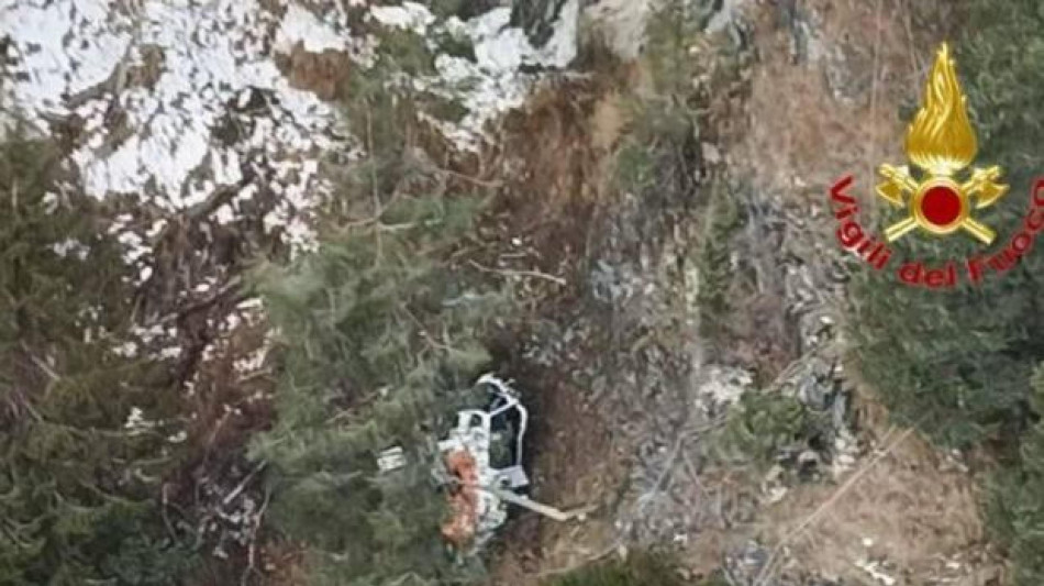 Elicottero caduto in Valtellina, un passeggero &egrave; morto