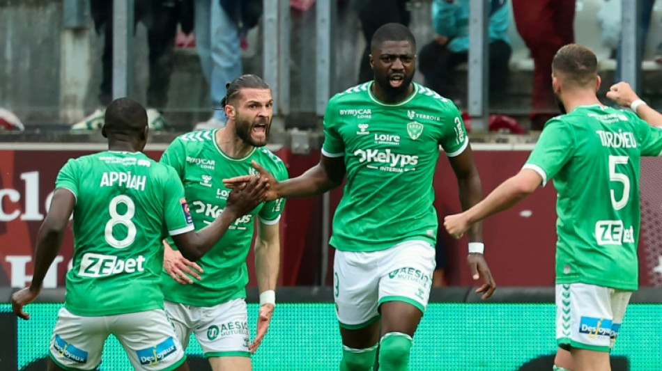 Deux ans apr&egrave;s, Saint-&Eacute;tienne retrouve la Ligue 1 et envoie Metz en Ligue 2