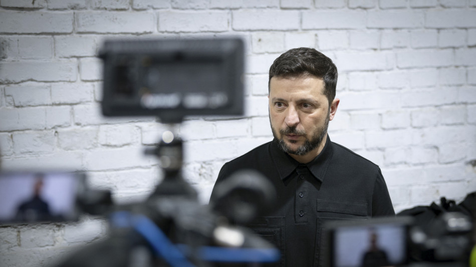 Zelensky, concessioni non fermeranno la Russia
