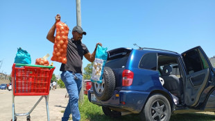 Miedo y escasez en la capital de Mozambique, en plena crisis pol&iacute;tica