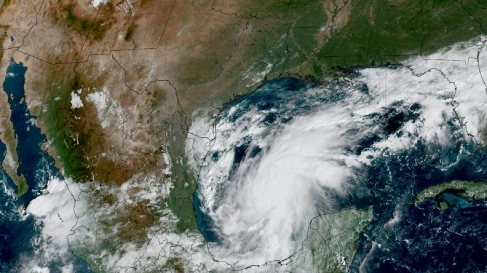 El hurac&aacute;n Isa&iacute;as se aproxima a la costa de EEUU como categor&iacute;a 3