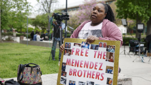 Fratelli Menendez in commissione per la libertà vigilata