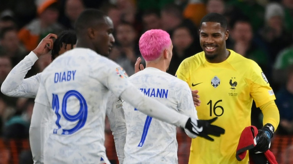 France survive Ireland scare, Netherlands ease past Gibraltar