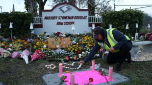 Demuelen en EEUU escuela donde ocurri&oacute; masacre