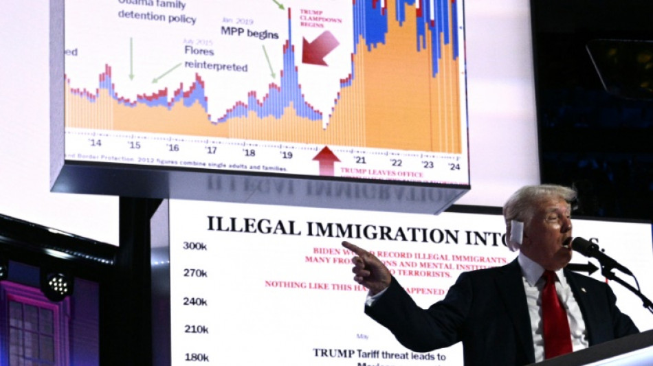 Latinos pro-Trump quieren "prosperidad" y rechazan la "migraci&oacute;n ilegal"