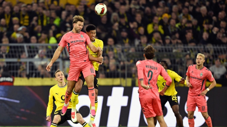 Fuellkrug halts Dortmund after late goal flurry