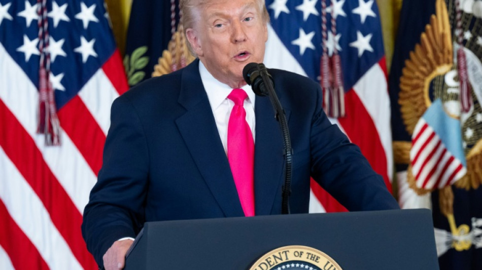 Trump critica a los demócratas en el caso Epstein y anuncia que quiere una investigación federal