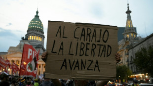 Rev&eacute;s legislativo de Milei suma incertidumbre a una Argentina en crisis