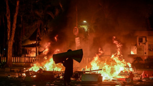 Saquean viviendas de políticos en tercer día de protestas en Indonesia