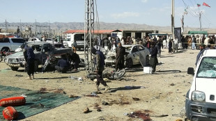Pakistan: 28 morts dans deux attentats &agrave; la veille des &eacute;lections