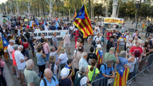 La investidura del nuevo presidente catal&aacute;n, opacada por el regreso del independentista Puigdemont