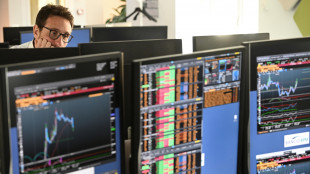 Borsa: l'Europa chiude debole, lente su Hormuz e i tecnologici