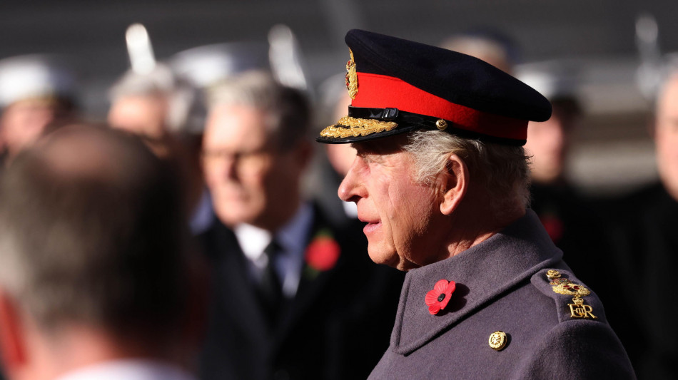 Re Carlo compie 77 anni, un ritratto bucolico in suo onore