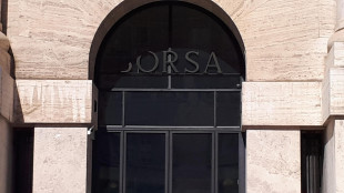 Borsa: Milano chiude in rialzo, +0,74%