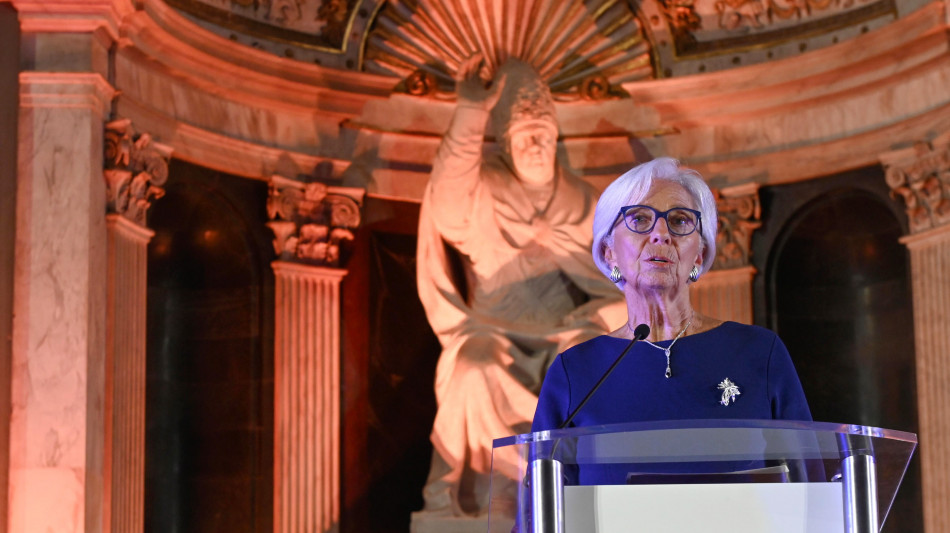 Lagarde, stiamo preparando il contante digitale