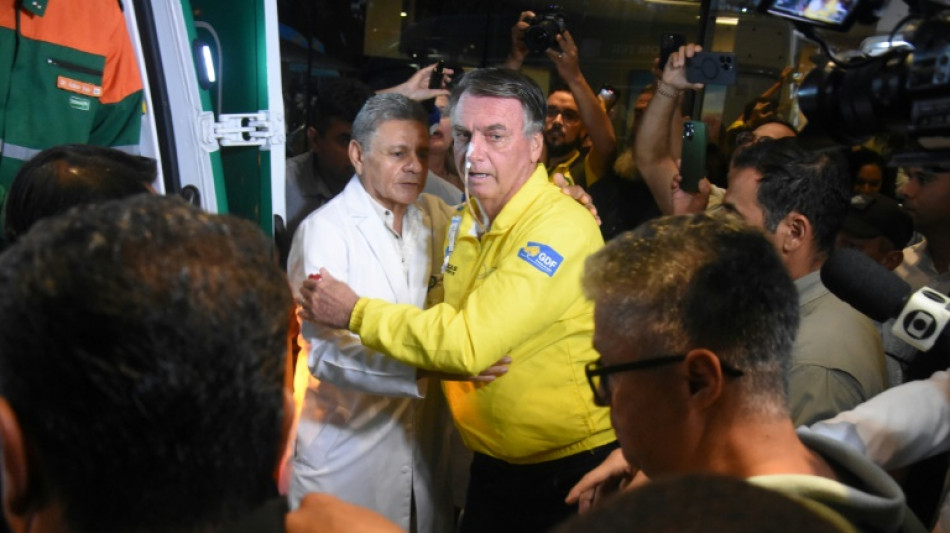 Brésil: Bolsonaro opéré à l'abdomen pour une occlusion intestinale