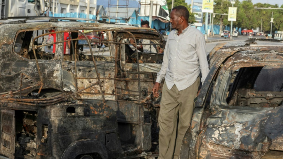 Nueve personas mueren en un atentado en un caf&eacute; en Somalia