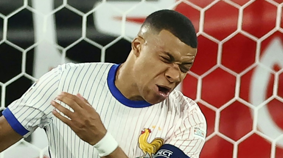 Euro-2024: les Bleus inquiets pour Mbapp&eacute;, le Portugal et Ronaldo ferment le bal