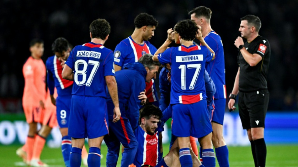 Kvaratskhelia, lesionado en la rodilla derecha, estar&aacute; ausente varios meses