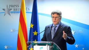 El l&iacute;der independentista Puigdemont pide que S&aacute;nchez se someta a una cuesti&oacute;n de confianza en el Congreso espa&ntilde;ol