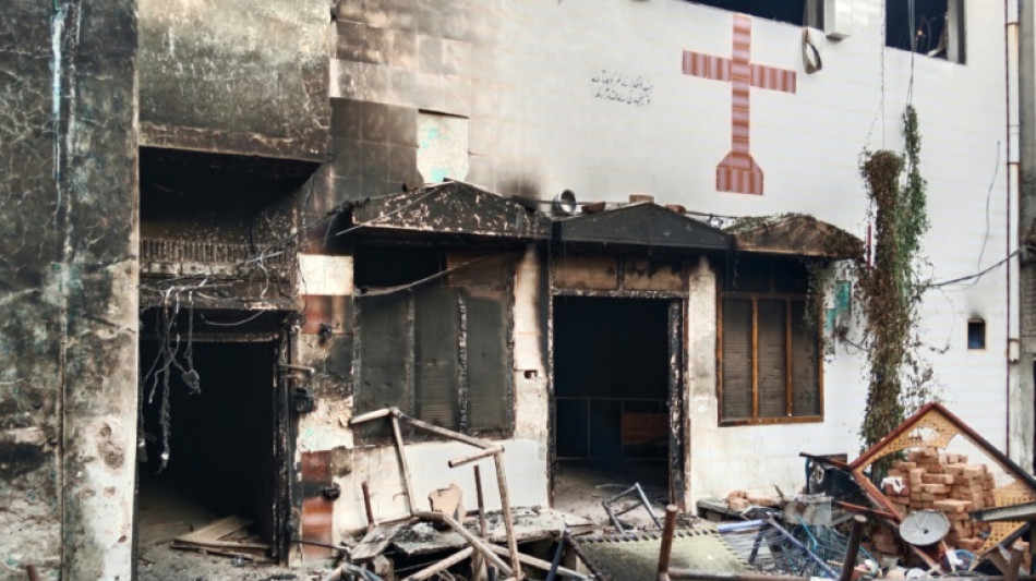 Mob burns Pakistani churches, vandalises cemetery over alleged blasphemy