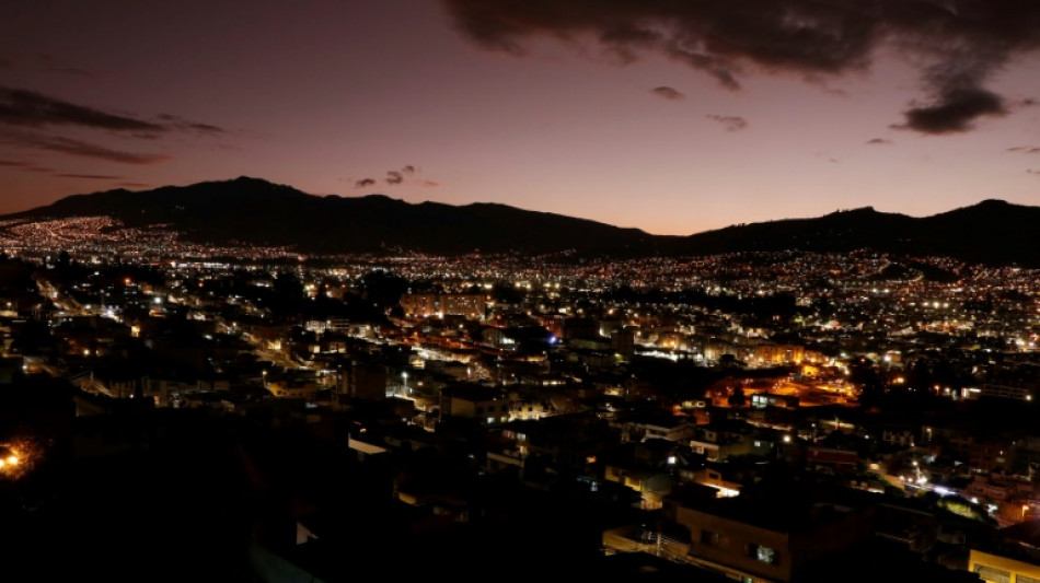 Ecuador inicia el racionamientos de electricidad aquejado por una grave sequ&iacute;a