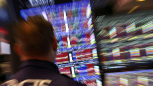 Wall Street avança apesar do risco de bloqueio orçamentário nos EUA