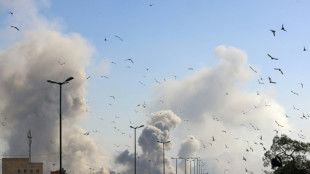 Barril de petr&oacute;leo supera os US$ 100