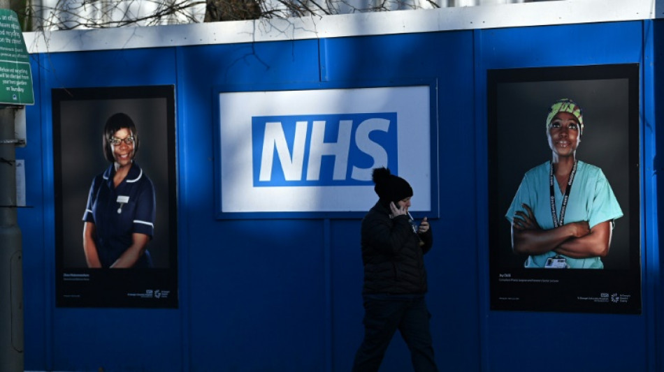 Los trabajadores migrantes, coraz&oacute;n del sistema de salud brit&aacute;nico