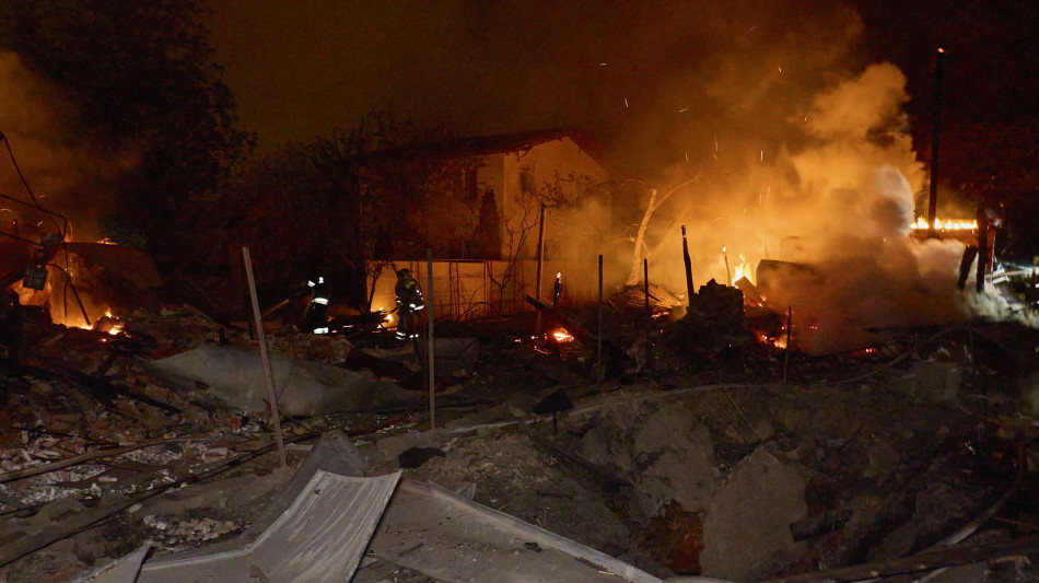 Kiev, notte di raid russi, in 24 ore 2 morti a Dnipro e Donetsk