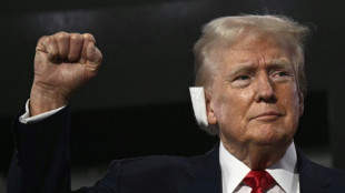 Culto reforzado a Trump: lo salv&oacute; "la mano de Dios"