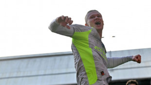 Man City smash Palace to fire title warning, Villa extend streak