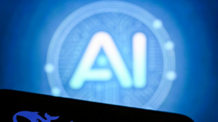 China critica la prohibici&oacute;n estadounidense de la IA DeepSeek en sus agencias