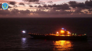 Taiw&aacute;n dice que un portaviones de China atraviesa el estrecho que las separa