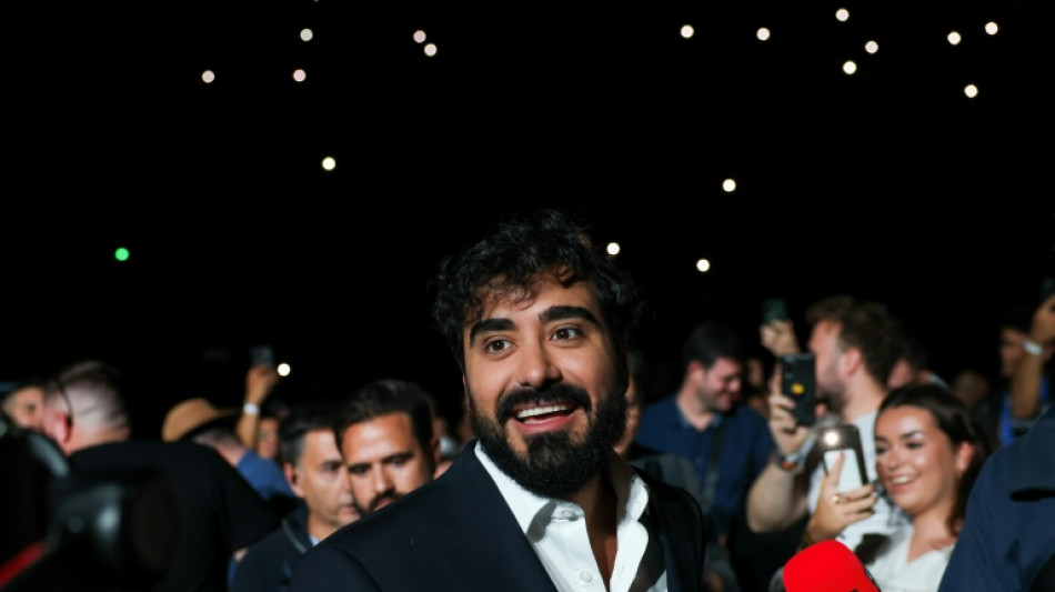 Joven eurodiputado español lanza nuevo partido antiinmigración