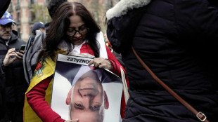 El opositor venezolano Gonz&aacute;lez Urrutia ser&aacute; sometido a una "peque&ntilde;a intervenci&oacute;n" por un hueso roto