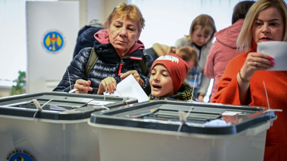 Presidenta saliente encabeza elecciones en Moldavia, seg&uacute;n resultados parciales
